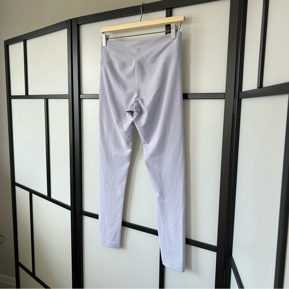[M] Aritzia TNA Chill Leggings Pastel Lavender Purple Women’s - Picture 5 of 8
